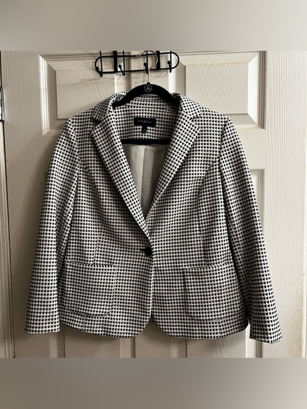 TALBOTS~BLACK & WHITE~GINGHAM~ONE BUTTON BLAZER~M